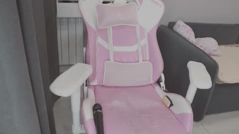 Snapshot of smokykira chatting on February 2026 01:28:02 AM Kira online show from February 2026 01:28:02 AM