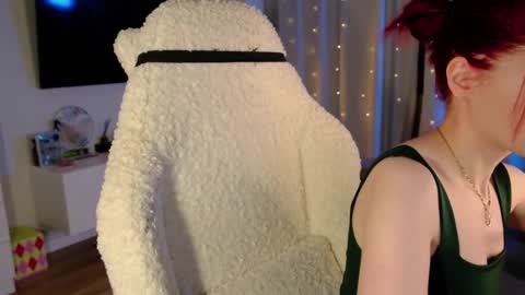 Snapshot of smthwrong chatting on February 2026 11:25:02 PM smthwrong online show from February 2026 11:25:02 PM