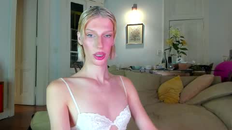   online show from December 2025 12:15:02 AM