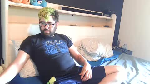 snackonzach online show from September 2025 02:40:02 PM