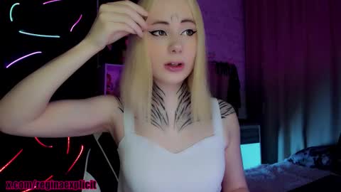 Snapshot of snake_bites chatting on February 2026 09:13:02 PM Reeginaaaaa online show from February 2026 09:13:02 PM