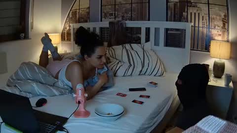 SnaxySky online show from December 2024 08:54:01 PM