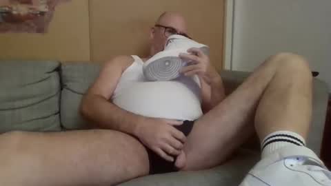 Snapshot of sneakerboy18 chatting on September 2025 06:11:02 PM sneakerboy18 online show from September 2025 06:11:02 PM