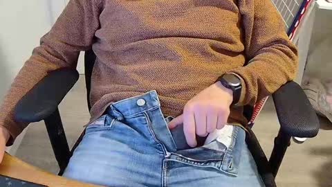 Sneakybill online show from April 2026 09:02:02 PM