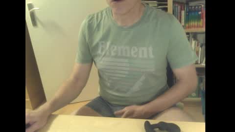 sneaxfreund online show from March 2025 10:27:02 PM