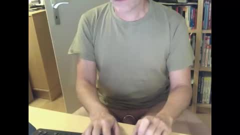 sneaxfreund online show from February 2026 10:36:02 PM