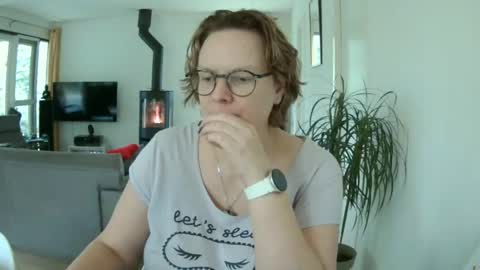 Snoeske and Woodwurm online show from December 2024 01:32:02 PM