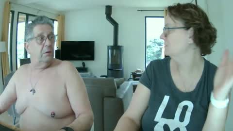 Snoeske and Woodwurm online show from February 2025 03:27:01 PM