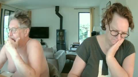 Snoeske and Woodwurm online show from March 2025 06:21:02 AM