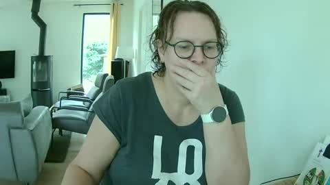Snoeske and Woodwurm online show from March 2025 02:51:02 PM
