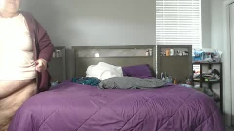 Snapshot of snoqueen954321 chatting on March 2025 04:06:02 PM Snoqueen online show from March 2025 04:06:02 PM