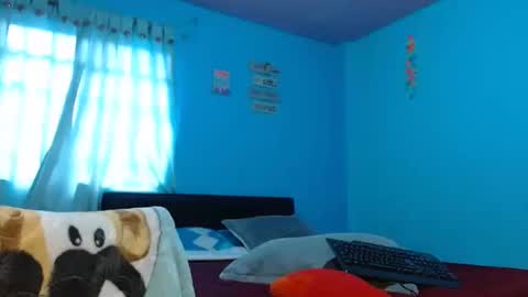 snow_47 online show from December 2024 03:31:02 PM