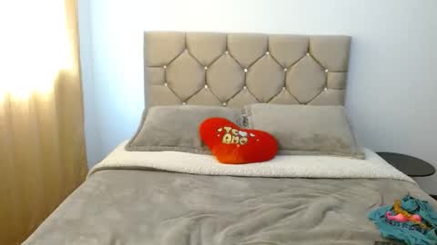 snow_47 online show from March 2025 02:34:01 PM