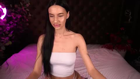 snow_whiteeex online show from October 2025 06:14:02 AM