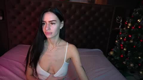 snow_whiteeex online show from December 2025 06:43:01 AM