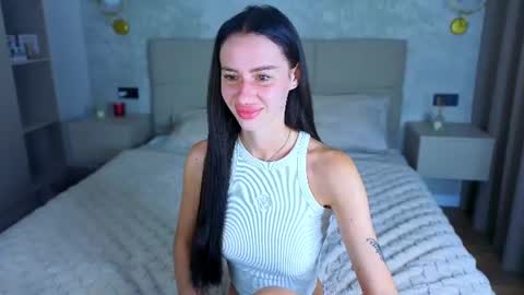 snow_whiteeex online show from June 2026 04:10:01 AM