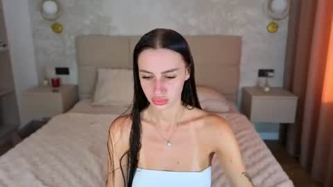 snow_whiteeex online show from August 2026 01:57:02 PM