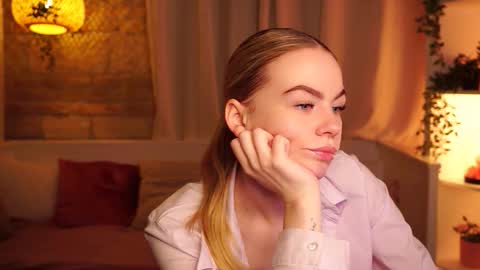 Hanna online show from October 2025 07:51:01 AM