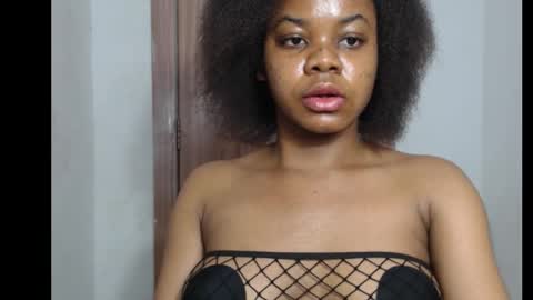 Snapshot of snowdrop5 chatting on September 2025 10:46:02 PM snowdrop5 online show from September 2025 10:46:02 PM