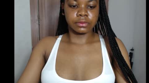 Snapshot of snowdrop5 chatting on October 2025 09:25:02 PM snowdrop5 online show from October 2025 09:25:02 PM