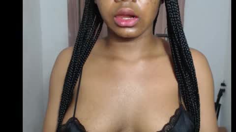 Snapshot of snowdrop5 chatting on October 2025 08:42:02 PM snowdrop5 online show from October 2025 08:42:02 PM