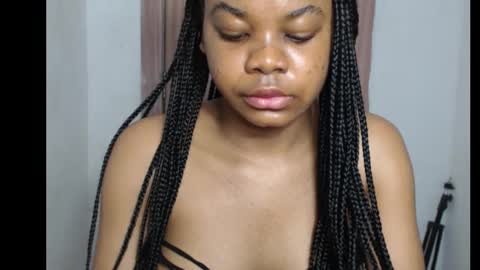 Snapshot of snowdrop5 chatting on October 2025 07:36:02 PM snowdrop5 online show from October 2025 07:36:02 PM