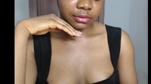 Snapshot of snowdrop5 chatting on October 2025 07:25:01 PM snowdrop5 online show from October 2025 07:25:01 PM