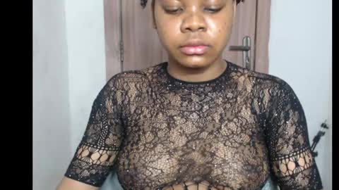 Snapshot of snowdrop5 chatting on November 2025 07:37:01 PM snowdrop5 online show from November 2025 07:37:01 PM