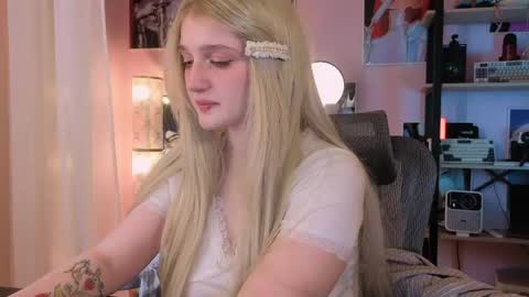 Ellie online show from June 2026 05:36:02 AM