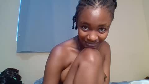 Snapshot of snowie_eyes chatting on November 2025 12:49:02 PM Snowie eyes online show from November 2025 12:49:02 PM