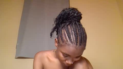 Snapshot of snowie_eyes chatting on November 2025 12:54:02 AM Snowie eyes online show from November 2025 12:54:02 AM