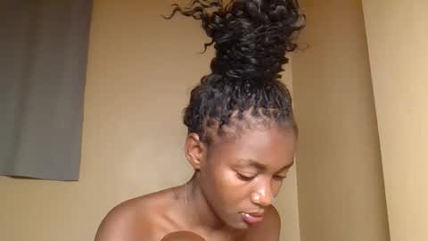 Snowie eyes online show from March 2026 10:38:01 PM