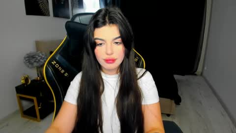 snowingwinter online show from May 2026 09:20:02 PM
