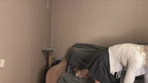 Snapshot of snowy_alice chatting on October 2025 09:30:02 AM snowy_alice online show from October 2025 09:30:02 AM