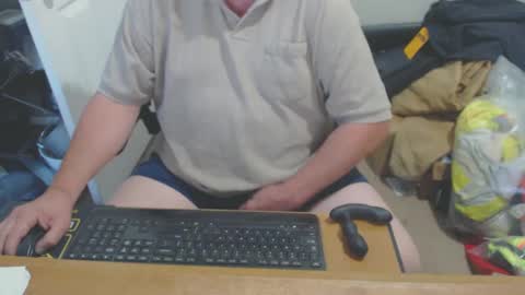 Snapshot of snwplwdrvr chatting on October 2025 07:55:02 PM snwplwdrvr online show from October 2025 07:55:02 PM