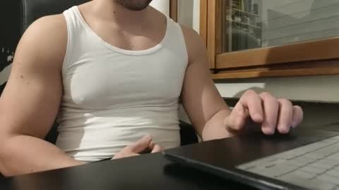 luca -   online show from January 2025 04:18:02 PM