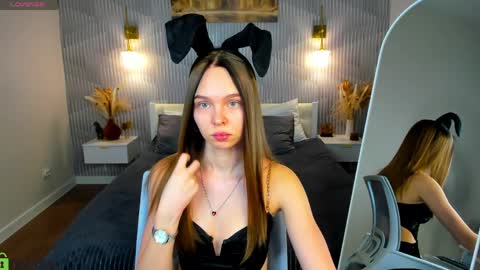 Snapshot of sofa_vleifo chatting on April 2026 01:28:01 AM Sofa online show from April 2026 01:28:01 AM