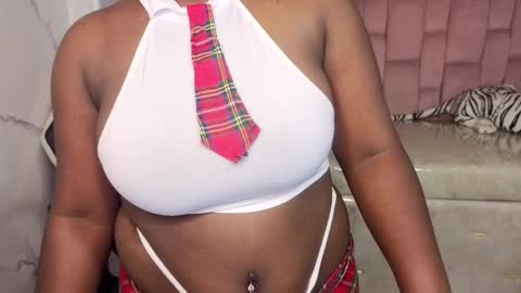 Snapshot of soffia_b chatting on October 2025 03:06:02 AM soffia_b online show from October 2025 03:06:02 AM