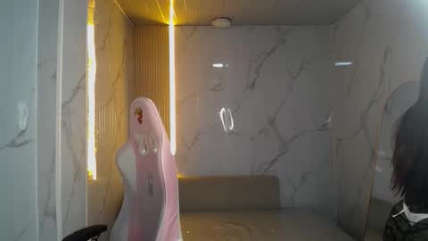 Snapshot of soffia_b chatting on November 2025 03:06:01 AM soffia_b online show from November 2025 03:06:01 AM