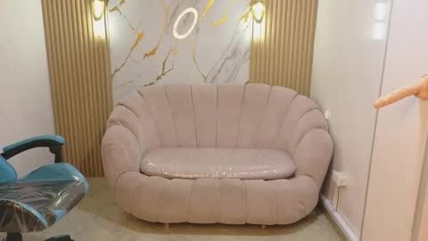 soffia_b online show from November 2025 09:03:02 PM