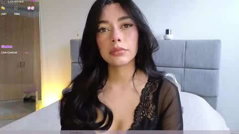 Snapshot of soffimoon_ chatting on February 2026 08:38:01 PM IG Soffimoon I THANK YOU FOR LEAVING YOUR FOLLOW online show from February 2026 08:38:01 PM