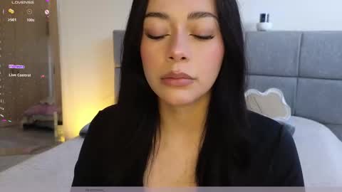 Snapshot of soffimoon_ chatting on February 2026 07:24:02 PM IG Soffimoon I THANK YOU FOR LEAVING YOUR FOLLOW online show from February 2026 07:24:02 PM