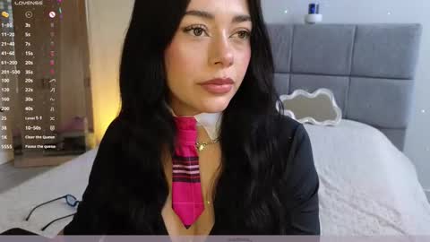 Snapshot of soffimoon_ chatting on February 2026 09:05:02 PM IG Soffimoon I THANK YOU FOR LEAVING YOUR FOLLOW online show from February 2026 09:05:02 PM