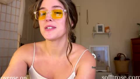 Snapshot of sofftrose chatting on January 2025 12:09:02 AM Julia online show from January 2025 12:09:02 AM