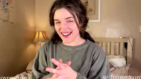Snapshot of sofftrose chatting on February 2025 01:16:02 AM Julia online show from February 2025 01:16:02 AM