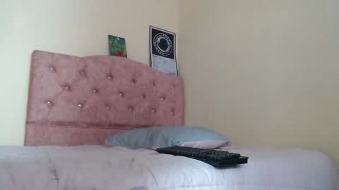 Snapshot of soffy_moore chatting on December 2025 08:49:02 PM Soffy Moore online show from December 2025 08:49:02 PM