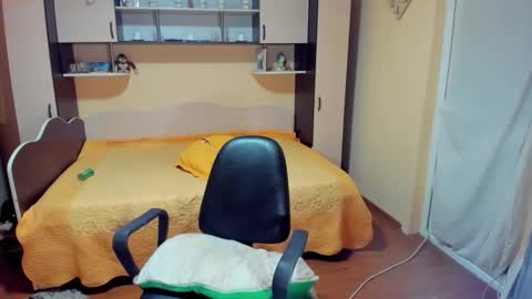 Soffy online show from April 2026 03:42:02 AM