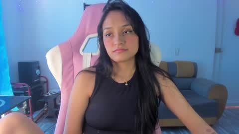 sofia online show from April 2026 08:10:02 PM