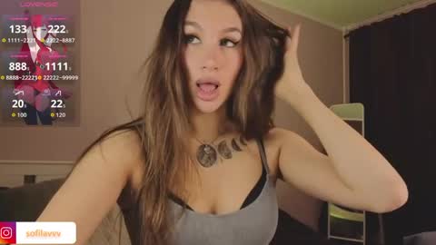 Snapshot of sofi___love chatting on May 2026 11:32:01 PM Sofi online show from May 2026 11:32:01 PM
