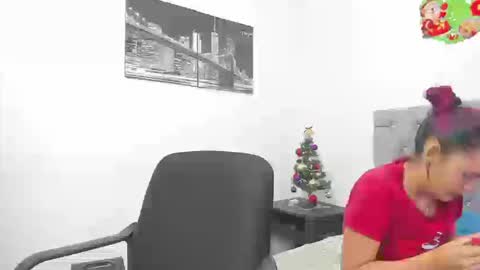 Snapshot of sofi_and_santy chatting on January 2026 12:58:01 AM SOFI AND SANTY online show from January 2026 12:58:01 AM